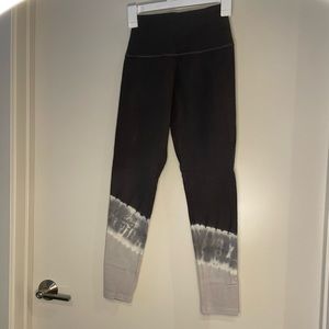 Grey Tie Dye Offline by Aerie OG Legging Hi Rise, Short Inseam